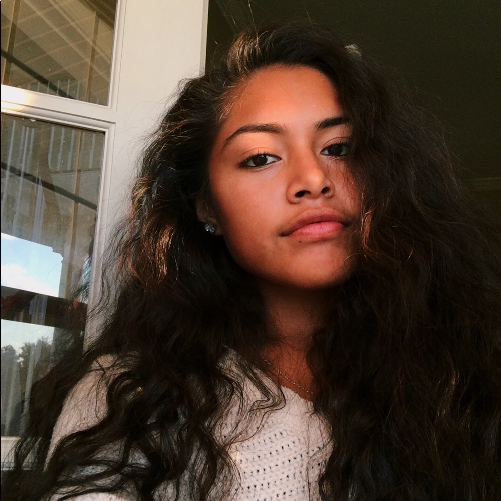 Meet your Posher, Dahlia